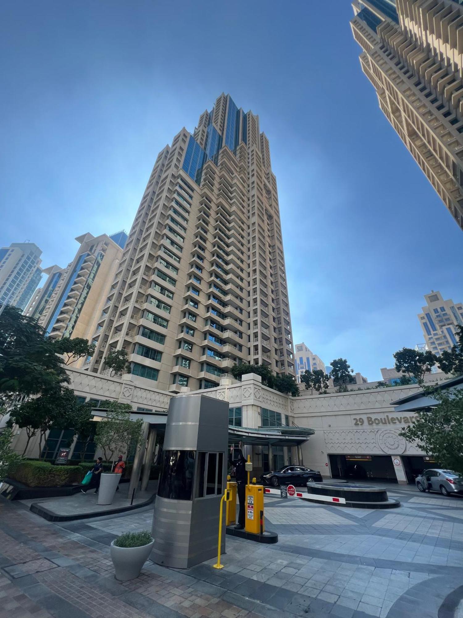 Prestige Living 2Br With Full Burj Khalifa And Fountain View By Auberge Дубай Екстериор снимка
