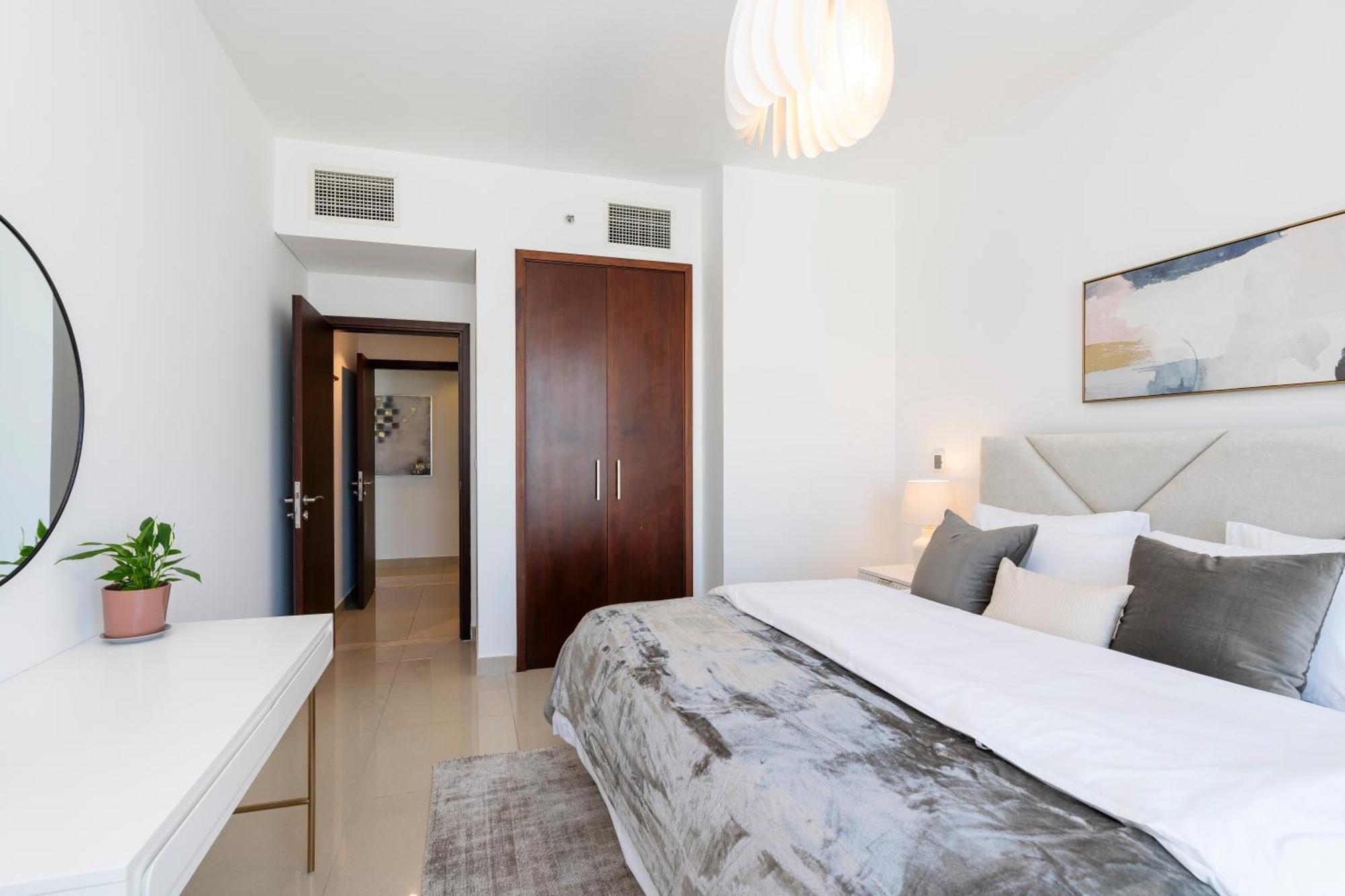 Prestige Living 2Br With Full Burj Khalifa And Fountain View By Auberge Дубай Екстериор снимка